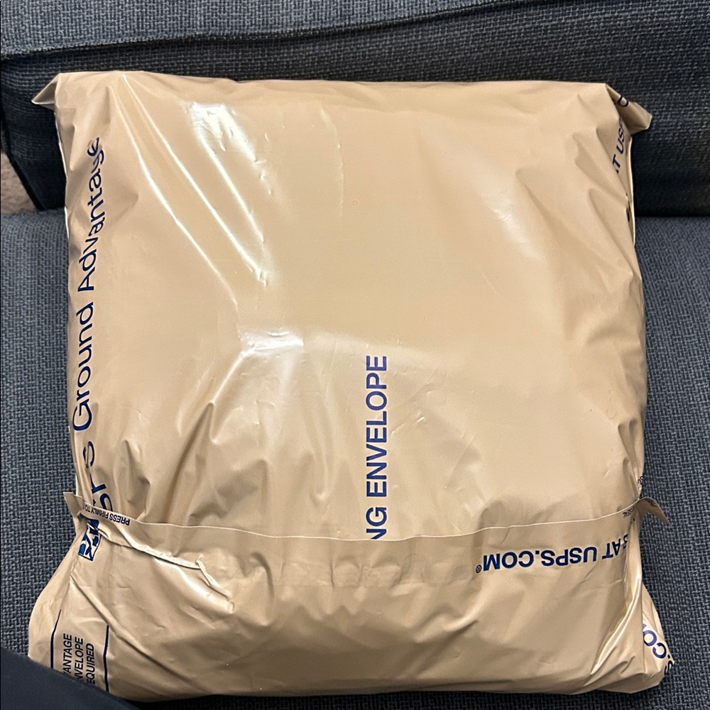 LAST DAY…Reseller!!! Mystery Bag with 10 items,  Tops maybe pant,dress etc….